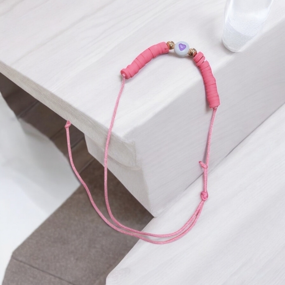 Pink and heart bead bracelet